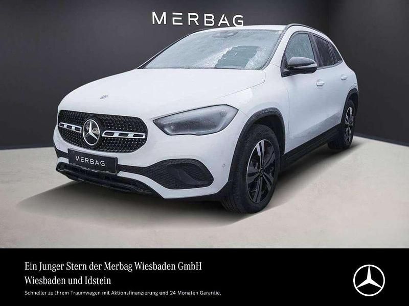Gebraucht Mercedes GLA250 Progressive 218 PS (160 kW) 2023 Polarweiß SUV