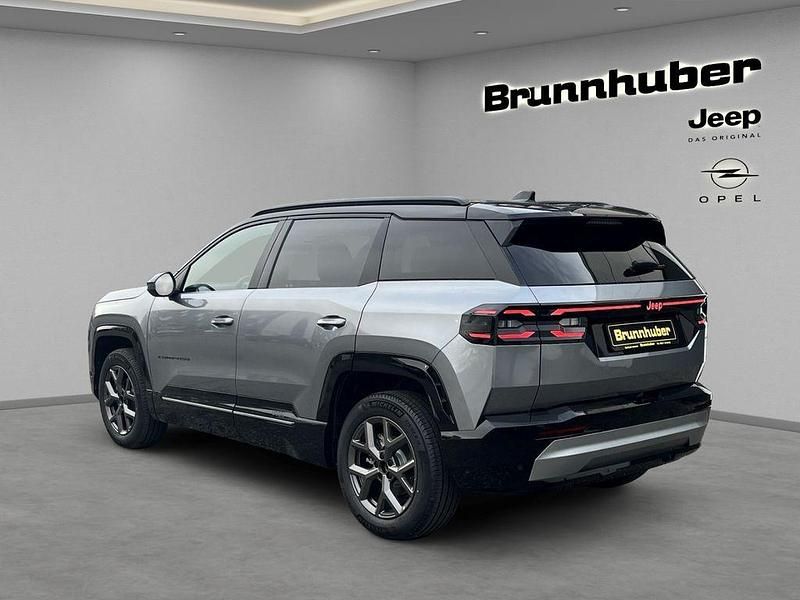 Gebraucht Jeep Compass 145 PS (106 kW) 2026 Grau SUV