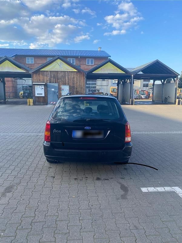 Second-hand Ford Focus 115 CP (84 kW) 2006 Negru Break