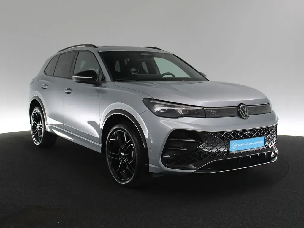 Gebraucht VW Tiguan R-line 272 PS (200 kW) 2025 Silber / oyster silver SUV