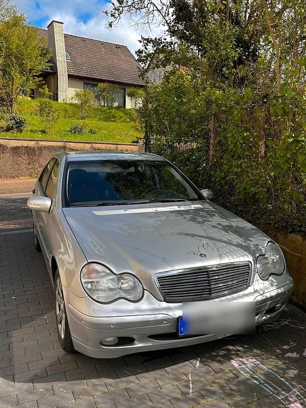 Silber Gebraucht 2003 Mercedes C180 Limousine | 2.100 € (Guter Preis) - Bild 1/4