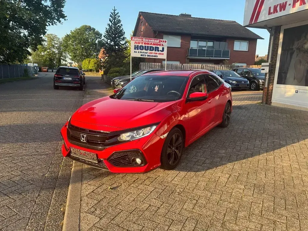 Gebraucht Honda Civic Elegance 120 PS (88 kW) 2018 Rot Limousine