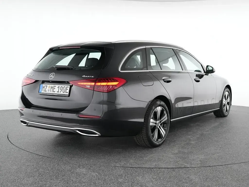 Gebraucht Mercedes C300e Advanced Plus 313 PS (230 kW) 2024 Grau Limousine