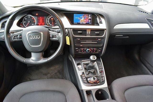 Gebraucht Audi A4 Attraction 170 PS (125 kW) 2011 Schwarz Kombi
