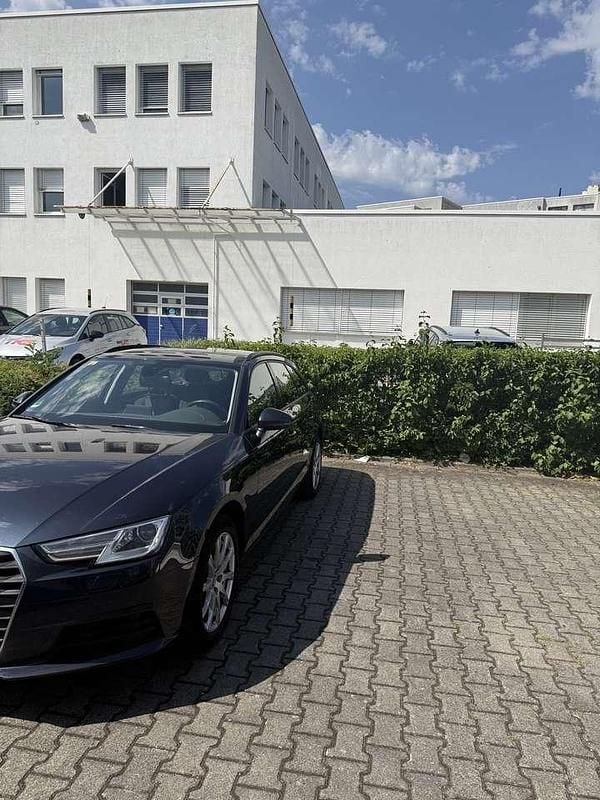 Second-hand Audi A4 Basis 190 CP (139 kW) 2016 Albastru Break