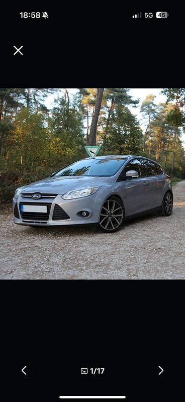Grau Gebraucht 2014 Ford Focus Trend Limousine | 5.099 € (Fairer Preis) - Bild 1/4