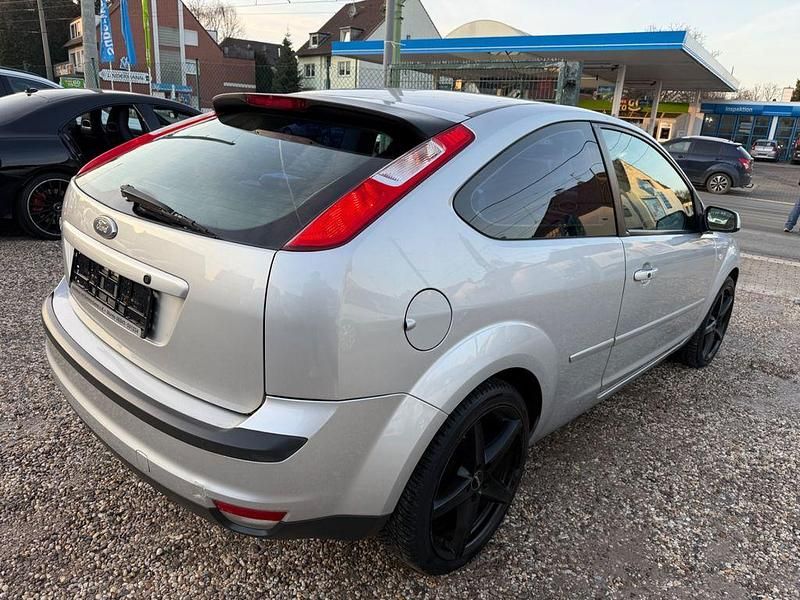 Gebraucht Ford Focus Titanium 145 PS (106 kW) 2006 Silber Kleinwagen