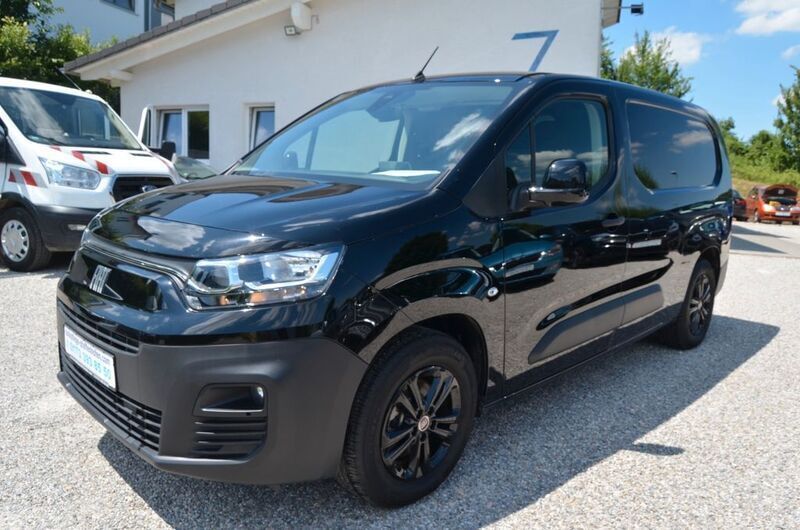 Gebraucht Fiat e-Doblò 100 kW (136 PS) 2023 Schwarz Van / Kleinbus