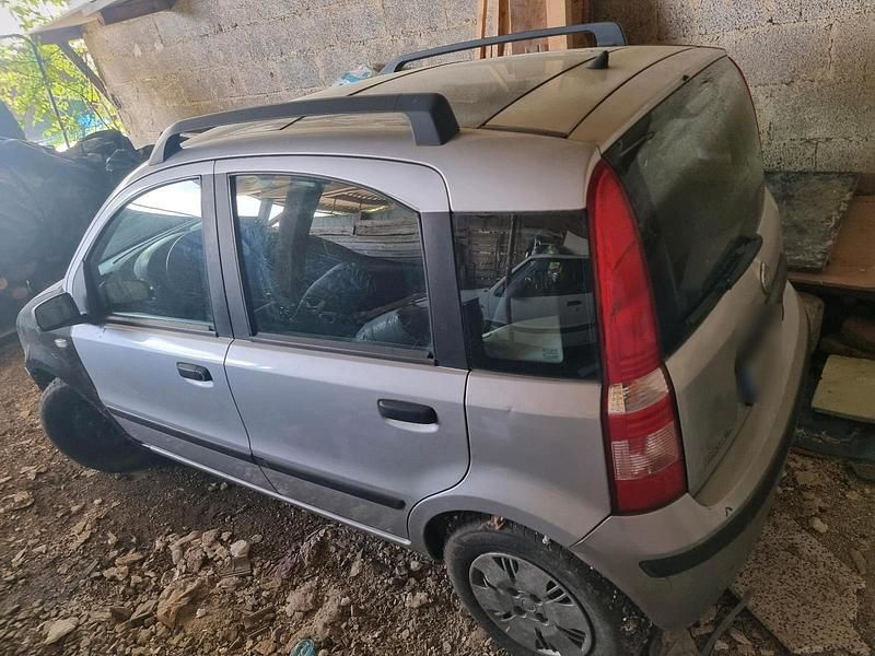 Second-hand Fiat Panda 60 CP (44 kW) 2004 Argintiu Hatchback