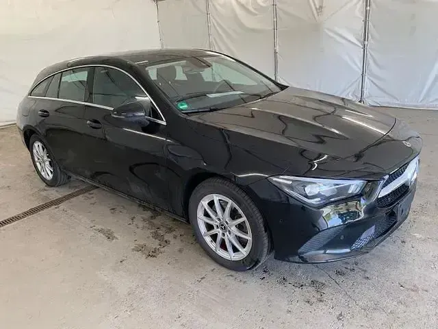 Gebraucht Mercedes CLA250e Shooting Brake 218 PS (160 kW) 2022 Nachtschwarz  unilack Kombi