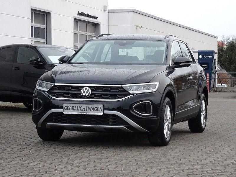 Deep black Gebraucht 2024 VW T-Roc Life SUV | 24.945 € (Fairer Preis) - Bild 1/4
