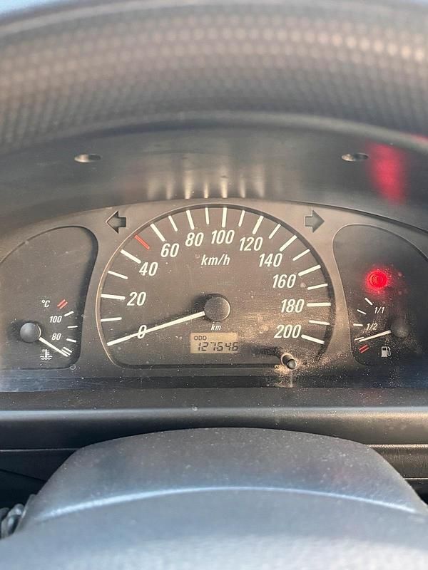 Second-hand Opel Agila 60 CP (44 kW) 2004 Albastru Monovolum