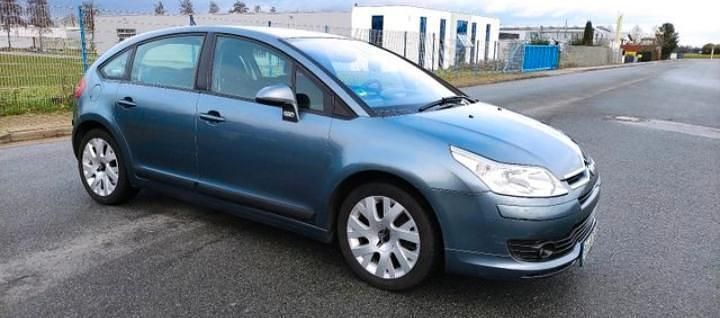 Grün Gebraucht 2006 Citroën C4 Limousine | 2.499 € - Bild 1/4