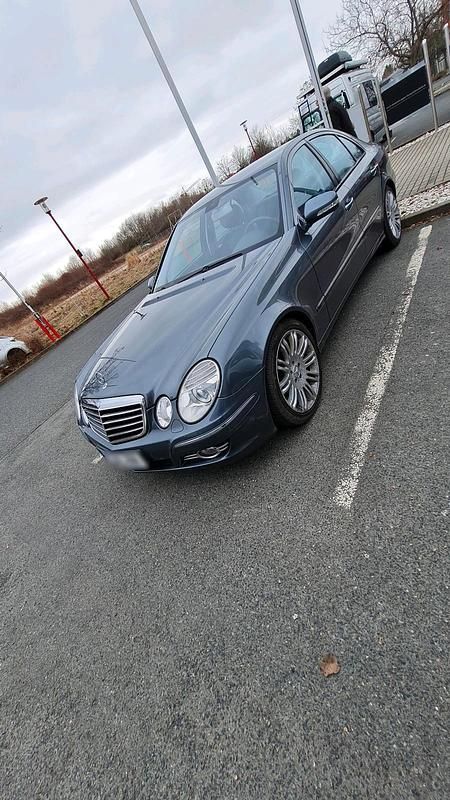 Gebraucht Mercedes E320 Avantgarde 225 PS (165 kW) 2007 Grau Limousine