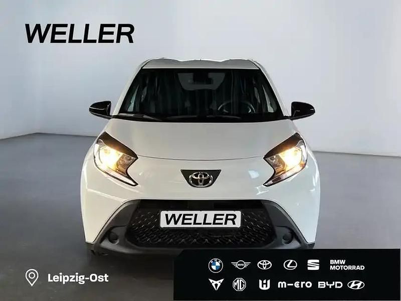 Gebraucht Toyota Aygo Play 72 PS (52 kW) 2025 Schneeweiß Kleinwagen