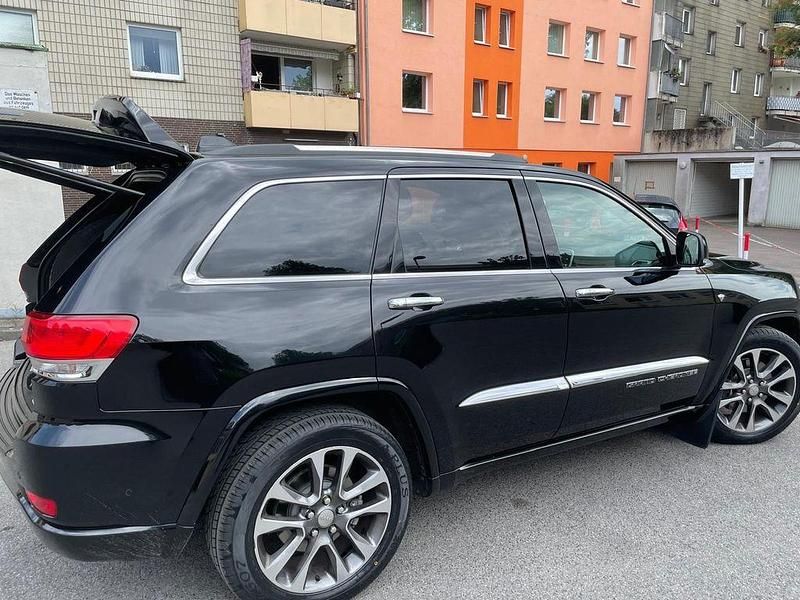 Gebraucht Jeep Grand Cherokee 250 PS (183 kW) 2017 Schwarz SUV