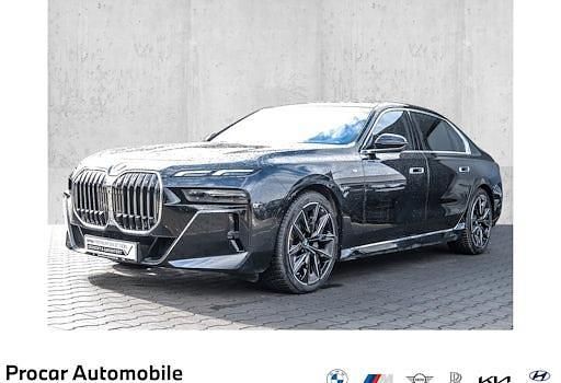 Gebraucht BMW 740 Executive 299 PS (219 kW) 2025 Schwarz Limousine