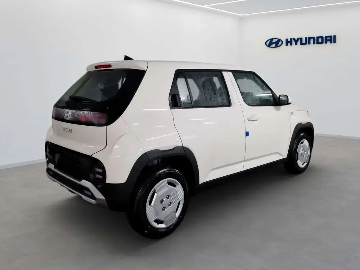 Neu Hyundai Inster Select 71 kW (97 PS) 2026 Unbleached ivory Kleinwagen