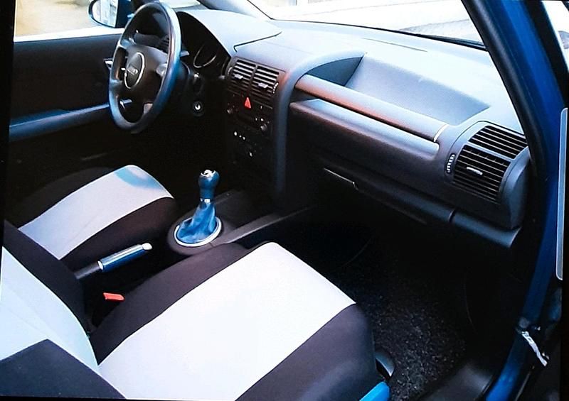 Usata Audi A2 75 CV (55 kW) 2003 Blu Utilitaria