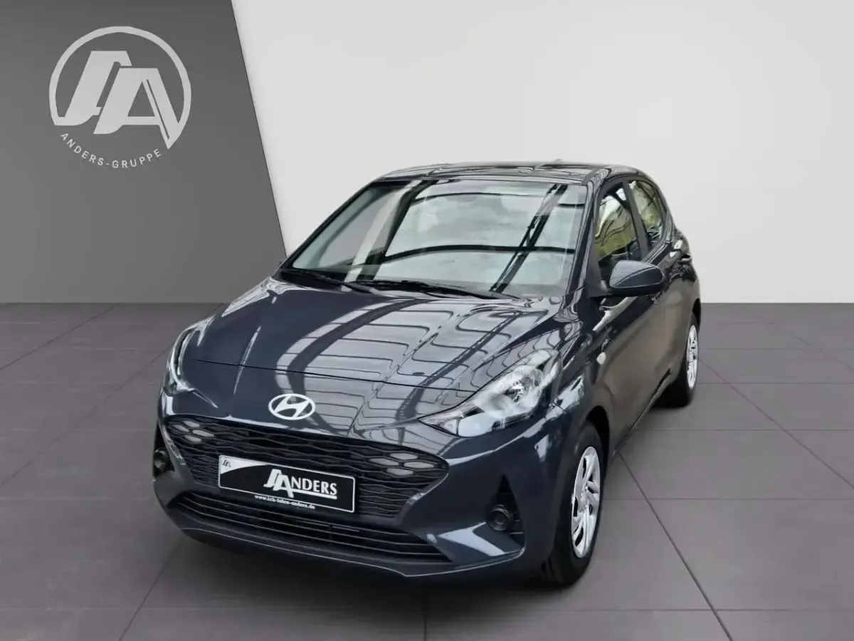 Gebraucht Hyundai i10 Select 67 PS (49 kW) 2025 Schwarz Kleinwagen
