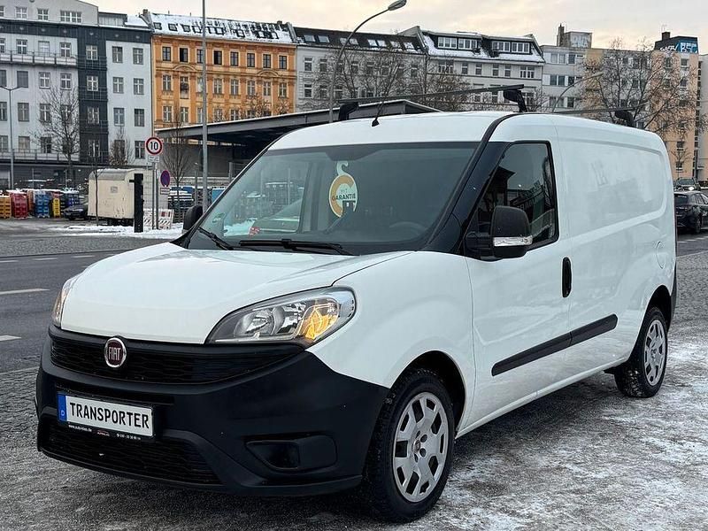 Gebraucht Fiat Doblò 95 PS (69 kW) 2018 Weiß Van / Kleinbus