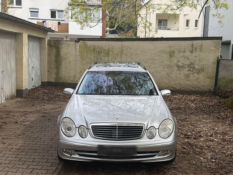 Gebraucht Mercedes E500 306 PS (225 kW) 2003 Silber Kombi
