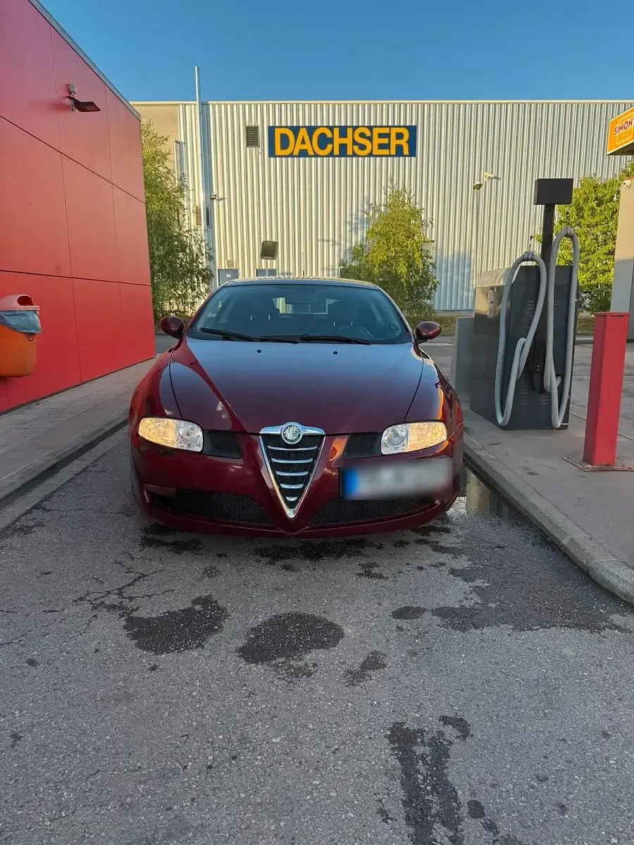 Second-hand Alfa Romeo GT 150 CP (110 kW) 2008 Roșu Coupe