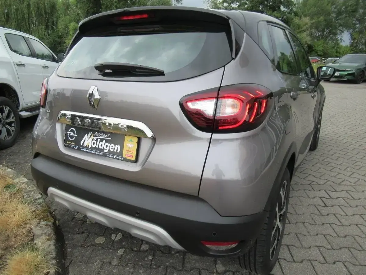 Gebraucht Renault Captur Intens 90 PS (66 kW) 2019 Silber SUV