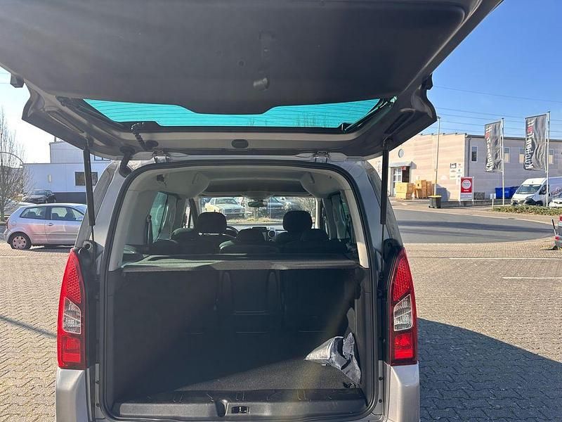 Gebraucht Citroën Berlingo Shine 99 PS (72 kW) 2017 Grau Van / Kleinbus