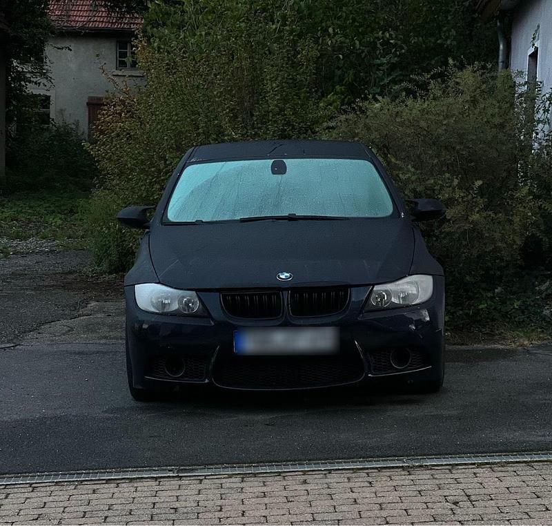 Blau Gebraucht 2006 BMW 320 M Sport Limousine | 2.500 € (Superpreis) - Bild 1/4