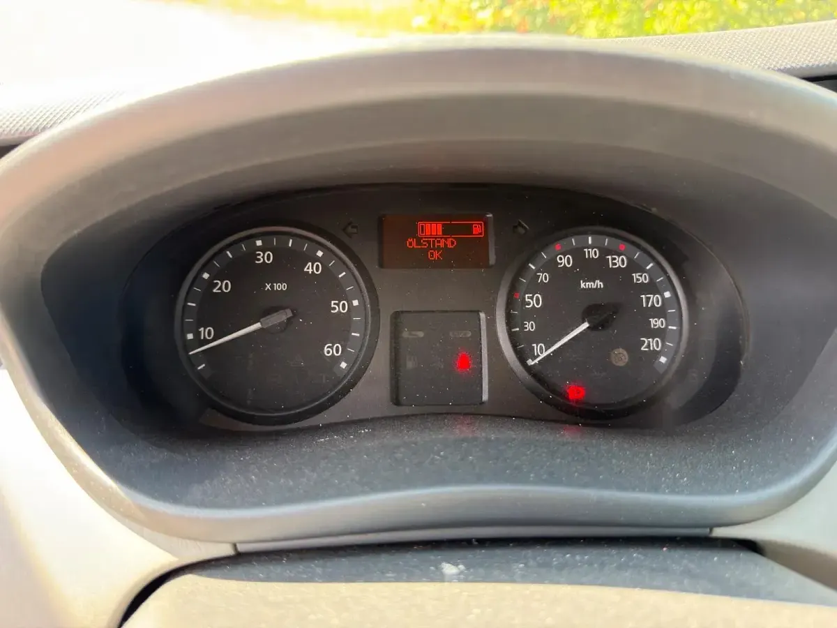 Gebraucht Nissan Primastar 90 PS (66 kW) 2011 Weiß Van / Kleinbus