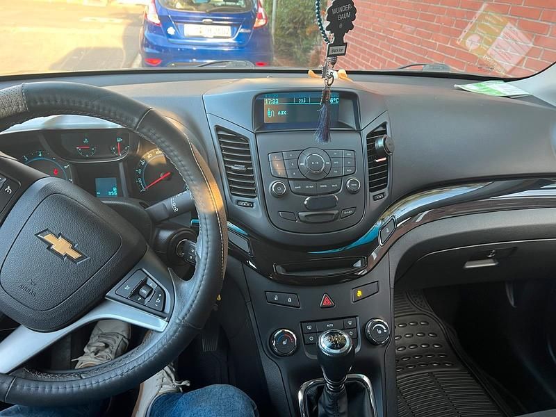 Schwarz Gebraucht 2014 Chevrolet Orlando Limousine | 7.000 € - Bild 1/4
