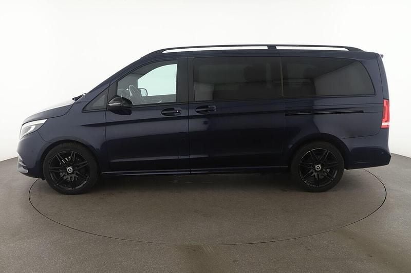 Gebraucht Mercedes V300 Avantgarde Edition 239 PS (175 kW) 2021 Blau Van / Kleinbus