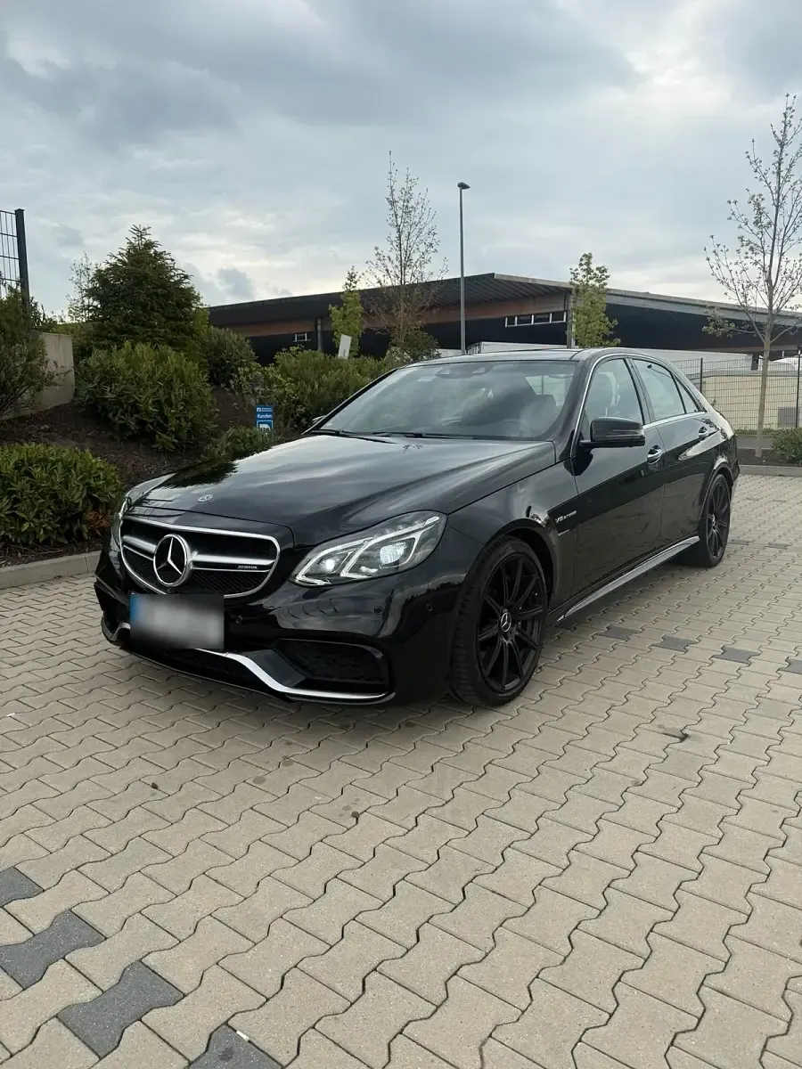 Gebraucht Mercedes E63 AMG AMG 557 PS (409 kW) 2014 Schwarz Limousine