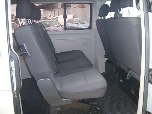 Gebraucht VW Transporter 102 PS (75 kW) 2018 Silber Van