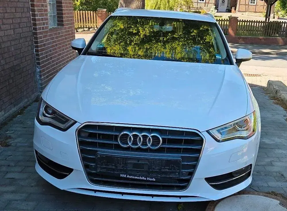 Gebraucht Audi A3 Ambition 110 PS (80 kW) 2015 Weiß Kombi