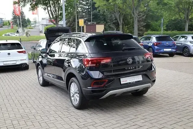 Gebraucht VW T-Roc 110 PS (80 kW) 2023 Schwarz SUV
