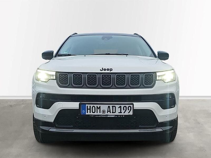 Gebraucht Jeep Compass Summit 131 PS (96 kW) 2024 Weiß SUV