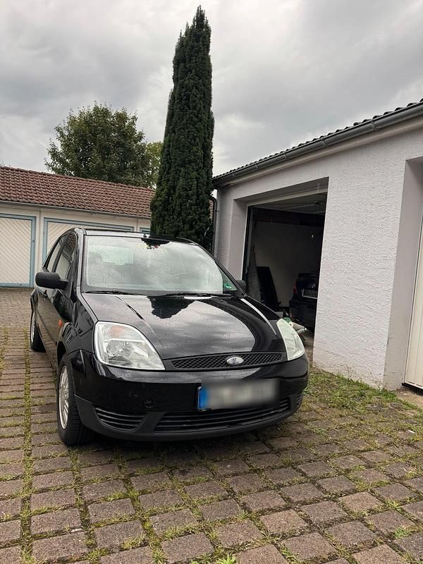Schwarz Gebraucht 2002 Ford Fiesta Kleinwagen | 1.450 € (Fairer Preis) - Bild 1/4