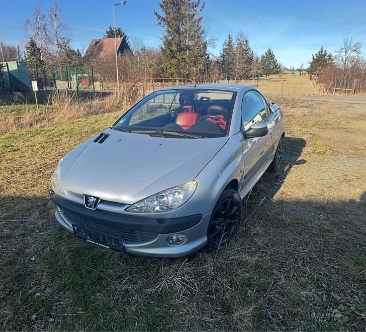Silber Gebraucht 2002 Peugeot 206 Cabrio | 800 € - Bild 1/1