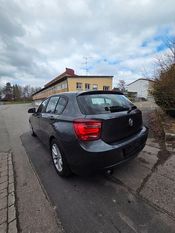 Gebraucht BMW 116 136 PS (100 kW) 2012 Grau Kleinwagen
