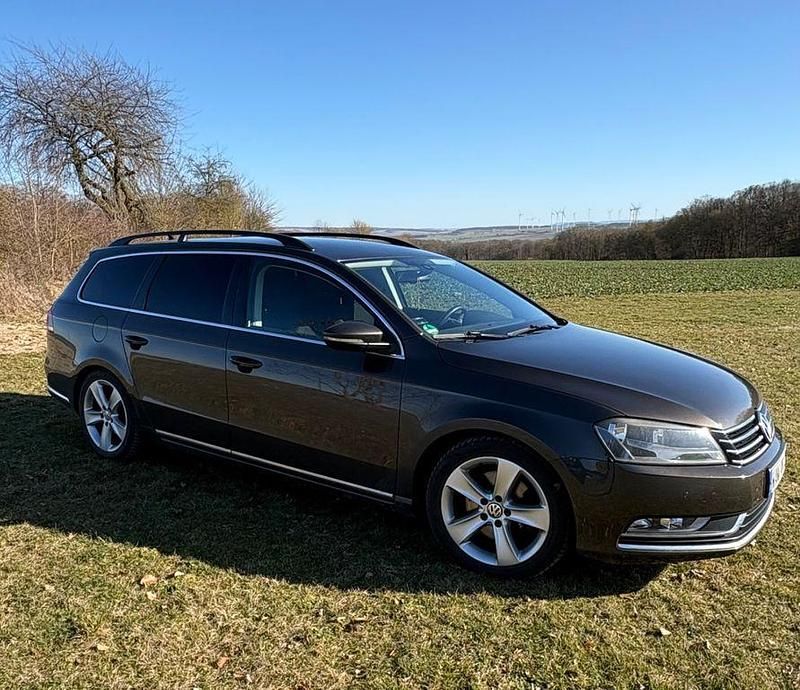 Gebraucht VW Passat Comfortline 211 PS (155 kW) 2013 Braun Kombi