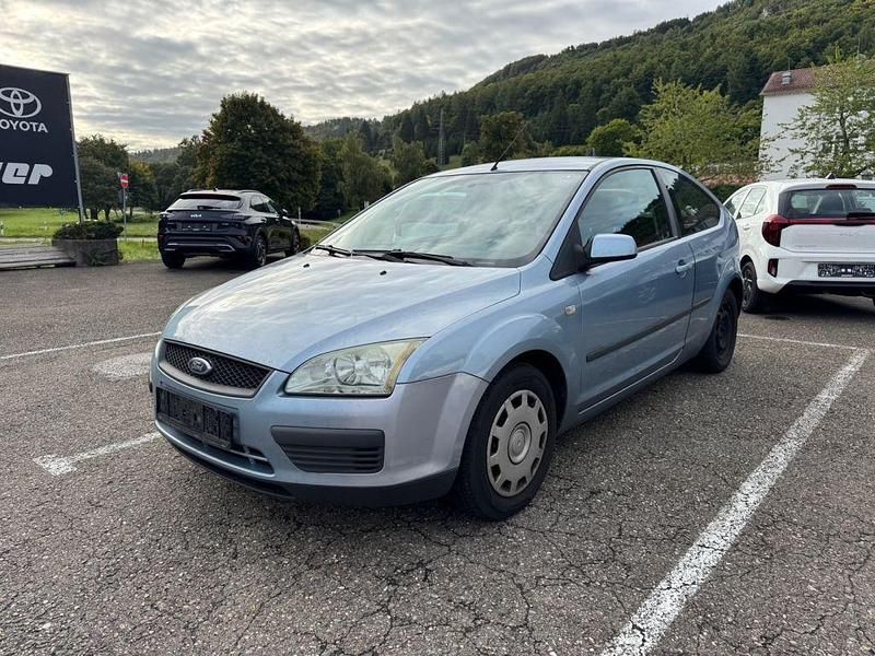 Blau Gebraucht 2007 Ford Focus Fun X Limousine | 2.390 € (Fairer Preis) - Bild 1/4