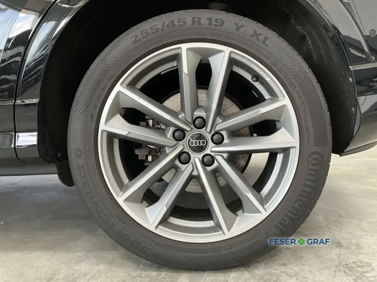 Gebraucht Audi Q3 Sportback S-Line 193 PS (141 kW) 2025 Mythosschwarz metallic SUV