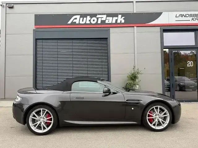 Gebraucht Aston Martin V8 Vantage 426 PS (313 kW) 2011 Andere Cabrio