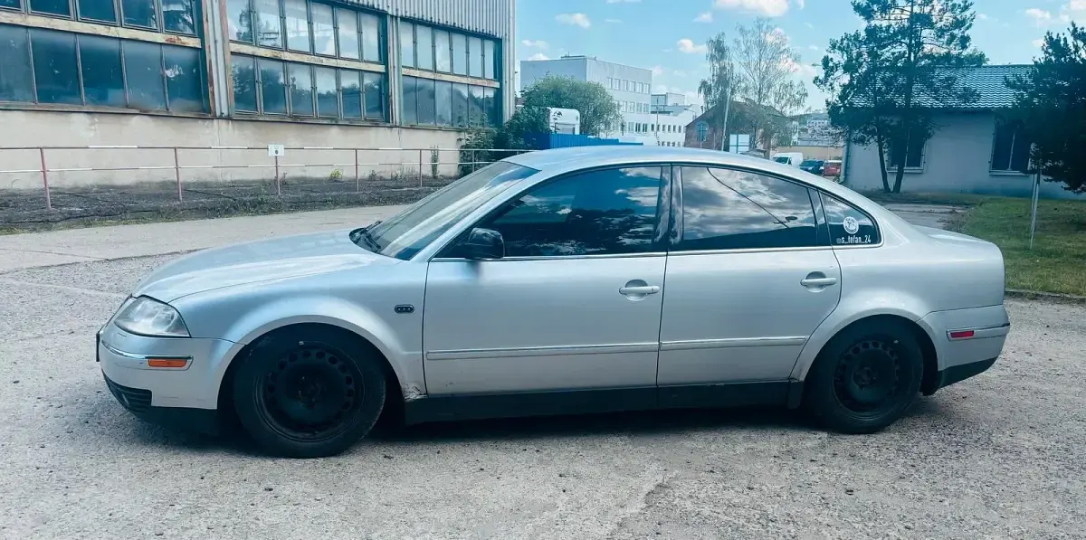 Gebraucht VW Passat 131 PS (96 kW) 2003 Silber Limousine