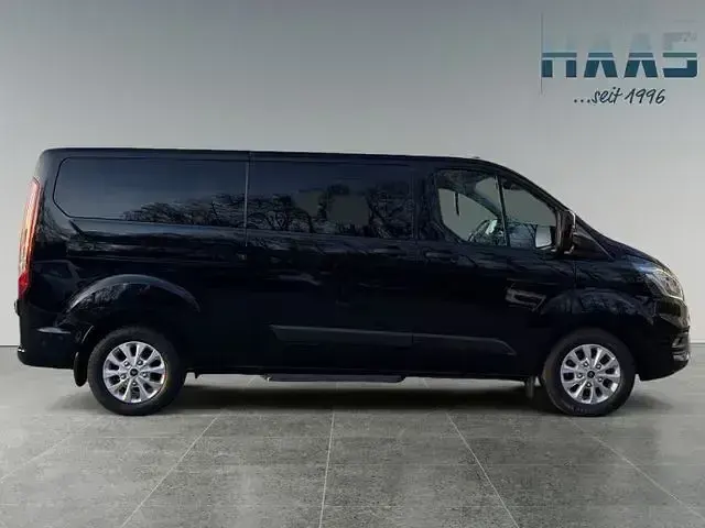 Używany Ford Transit Custom 185 KM (136 kW) 2020 Czarny Minivan