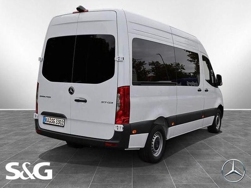 Gebraucht Mercedes Sprinter 170 PS (125 kW) 2025 Arktikweiß Van