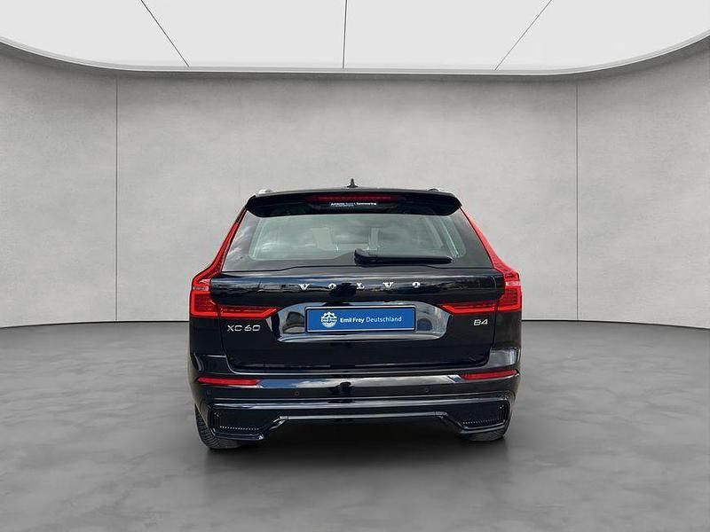 Gebraucht Volvo XC60 Plus 197 PS (144 kW) 2024 Schwarz SUV