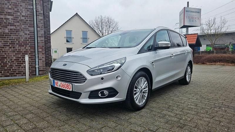 Gebraucht Ford S-MAX Business Edition 190 PS (139 kW) 2020 Silber Van / Kleinbus